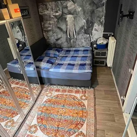 Lejlighed Xl Bett King Privates In Center *